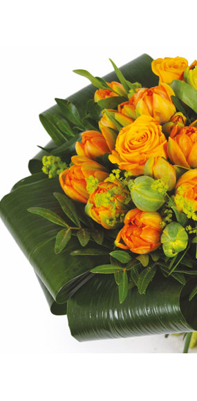 mosaïque : vue sur la moitié du Bouquet rond orange Mandarine