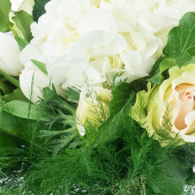 Zoom gauche bouquet de fleurs Hortense