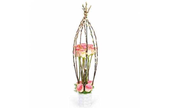 L'Agitateur Floral | image de la composition de roses roses Cage d'Amour