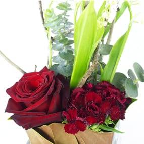 L'Agitateur Floral | Zoom sur les roses de la Composition de Muguet & fleurs "Red Mai"