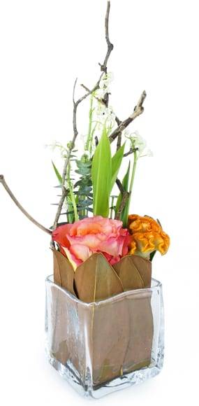 L'Agitateur Floral | zoom sur la Composition de Muguet & fleurs "Orange Mai"