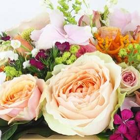 L'Agitateur Floral | zoom sur une rose de la Composition de Muguet "Pétillant mois de Mai"