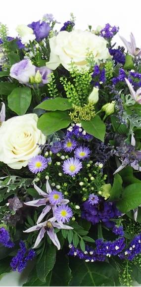 image Fleurs piquées blanches et violettes-bleues "Neptune" | L'Agitateur Floral