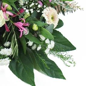 Image Coussin de fleurs piquées "Vénus" | L'Agitateur Floral