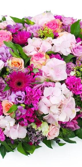 Image 3 : milieu coussin à l'Anglaise de fleurs piquées "Épidaure" | L'Agitateur Floral