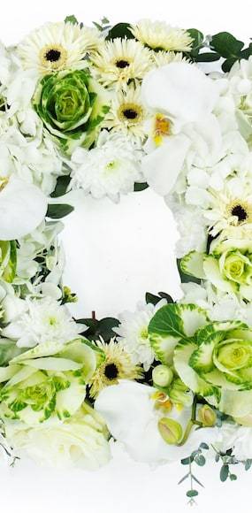 Zoom milieu carré de deuil en fleurs piquées "Antistène" | L'Agitateur Floral