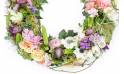 Zoom image de la Couronne champêtre de fleurs pastels "Damona" | L'Agitateur Floral