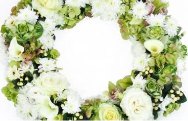 Zoom image Couronne de fleurs piquées "Aristophane" | L'Agitateur Floral