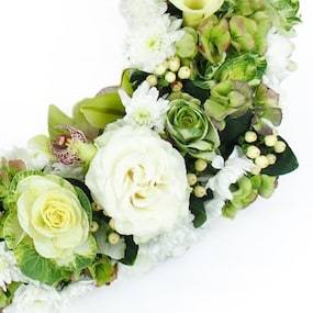 Zoom image 1 Couronne de fleurs piquées "Aristophane" | L'Agitateur Floral