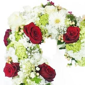 Zoom gauche du Coeur de fleurs blanches & rouges "Achille" | L'Agitateur Floral