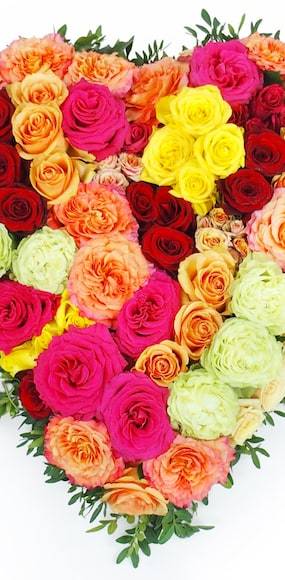 Zoom milieu Cœur de fleurs piquées de deuil "Hérodote" | L'Agitateur Floral