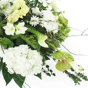 Zoom droit du Dessus de cercueil blanches & vertes "Ulysse" | L'Agitateur Floral