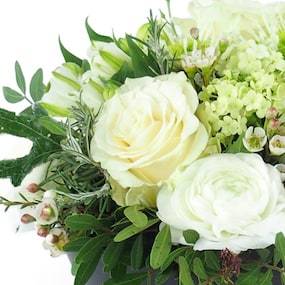 Zoom 1 image Composition de fleur blanche "Fontana"| L'Agitateur Floral
