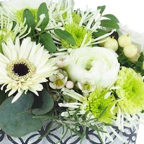 Zoom 4 image Composition de fleur blanche "Dallas"| L'Agitateur Floral