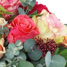 Zoom 4 image Composition florale ronde de rose "Caracas"| L'Agitateur Floral