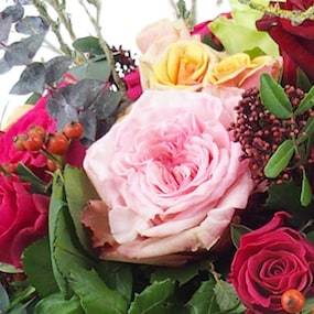 Zoom 1 image Composition florale de rose colorée "Guadalajara"| L'Agitateur Floral