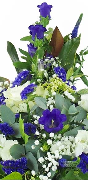 vue de la Gerbe de fleurs à la main blanche et bleu "Poséidon" | L'Agitateur Floral