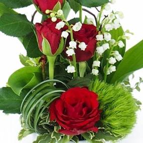 L'Agitateur Floral | Zoom 2 sur les roses de la Composition de Muguet & rose "Amour Bonheur"