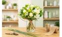 Bouquet Clarté sur le comptoir du fleuriste | L'Agitateur Floral