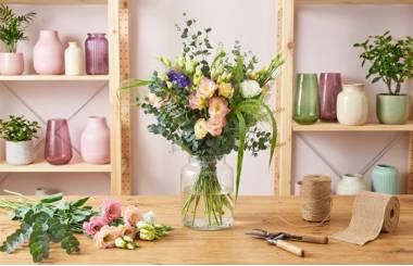 Bouquet Strasbourg sur le comptoir du fleuriste | L'Agitateur Floral