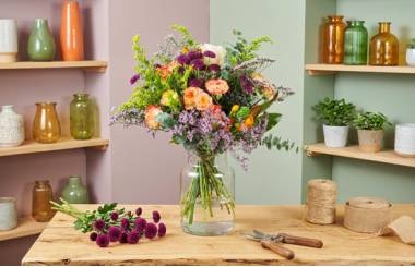 Bouquet Bucarest sur le comptoir du fleuriste | L'Agitateur Floral